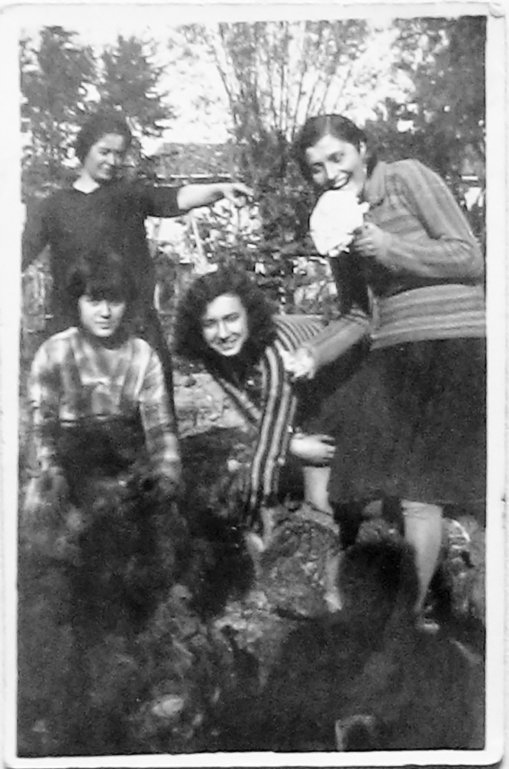Elsa, Angiola, Tina